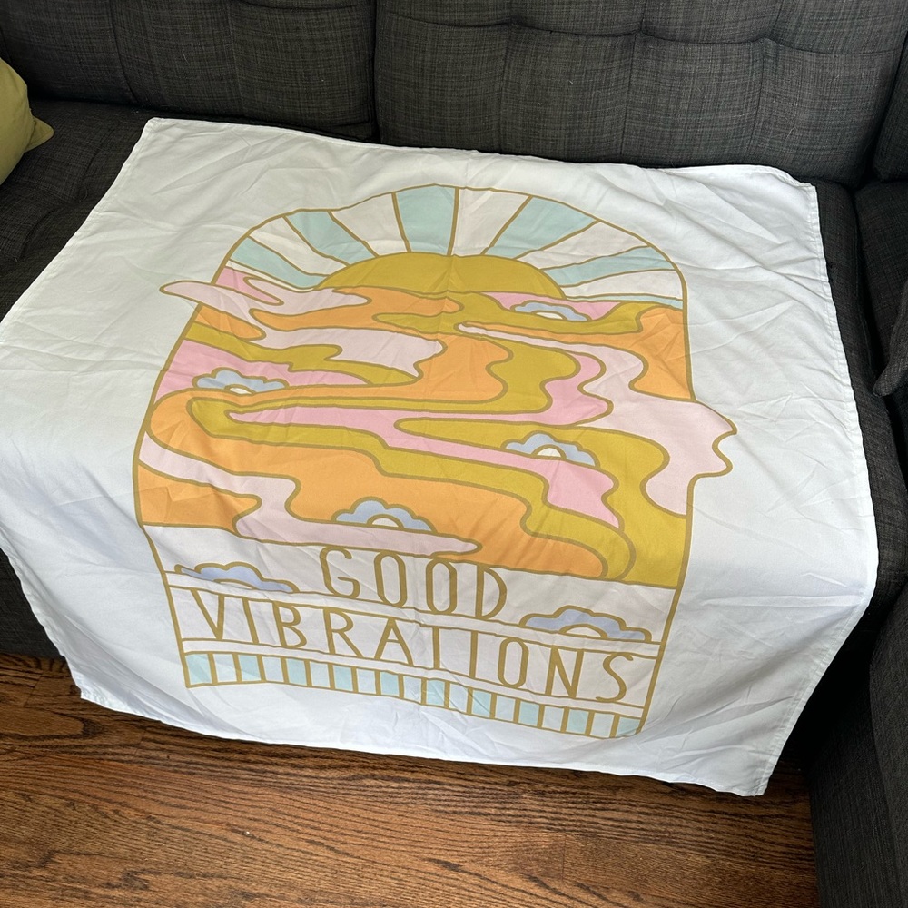 Good Vibrations Wall Hanging Throw Urban Outfitters Sunset College Dorm Bedroom